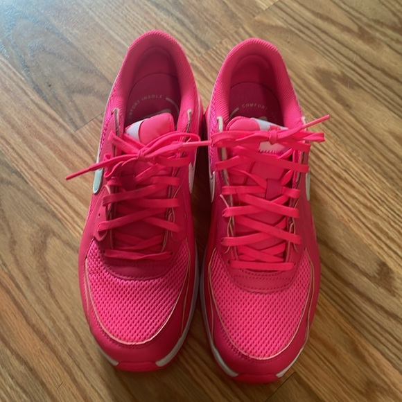 EUC Nike Air Max - Picture 2 of 6